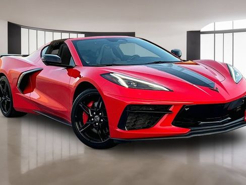 Used 2024 Chevrolet Corvette Stingray Preferred Cpe w/ Z51 Performance Package RWD image 3