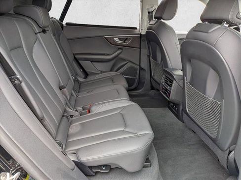 Certified 2023 Audi Q8 Premium Plus image 23