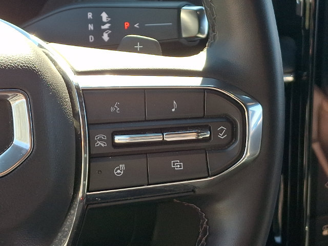 Used 2025 GMC Yukon XL Denali AWD/4WD image 8