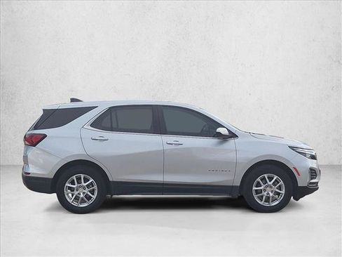 Used 2022 Chevrolet Equinox LT FWD image 4