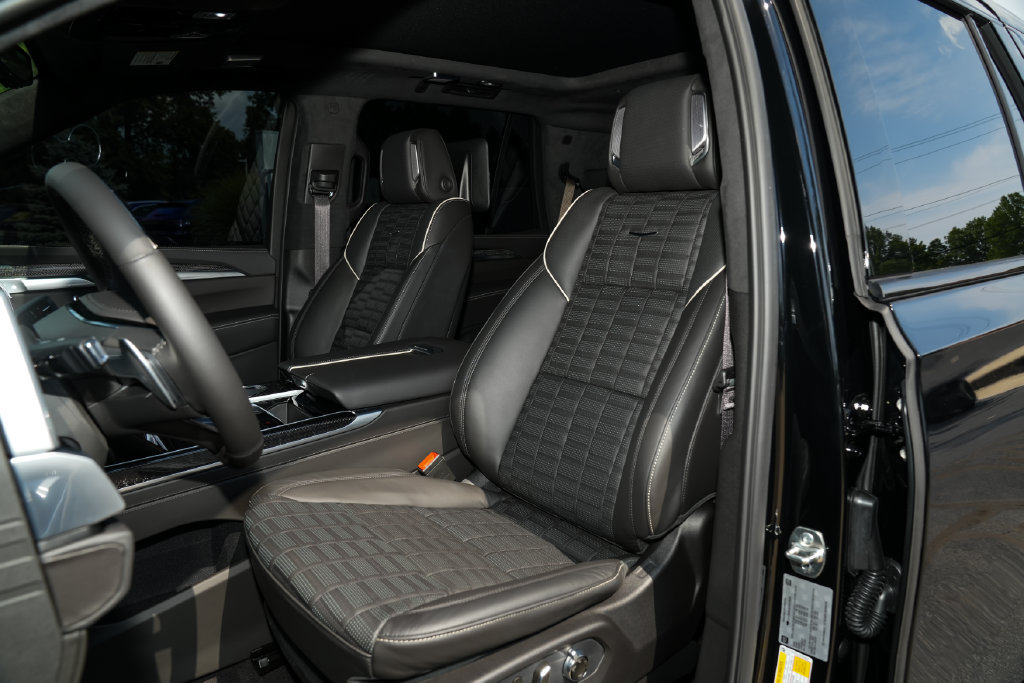 Used 2026 Cadillac Escalade V AWD/4WD image 5