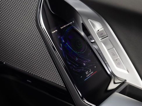 Used 2024 BMW 760i xDrive w/ Premium Package 2 image 34