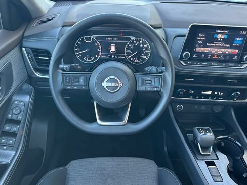Used 2023 Nissan Rogue SV AWD/4WD image 14