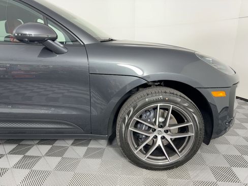 Certified 2026 Porsche Macan AWD/4WD image 12