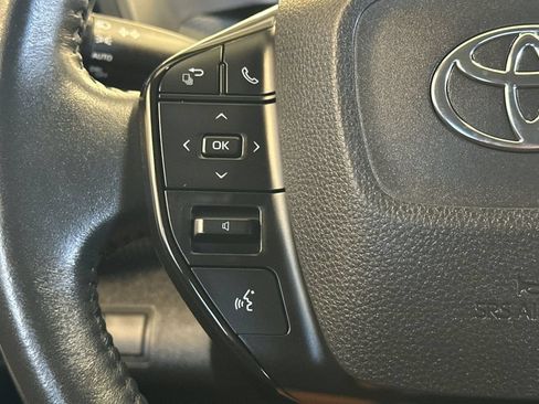 Used 2023 Toyota bZ4X FWD image 27