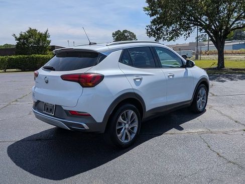 Used 2023 Buick Encore GX Essence w/ Experience Buick Package FWD image 3