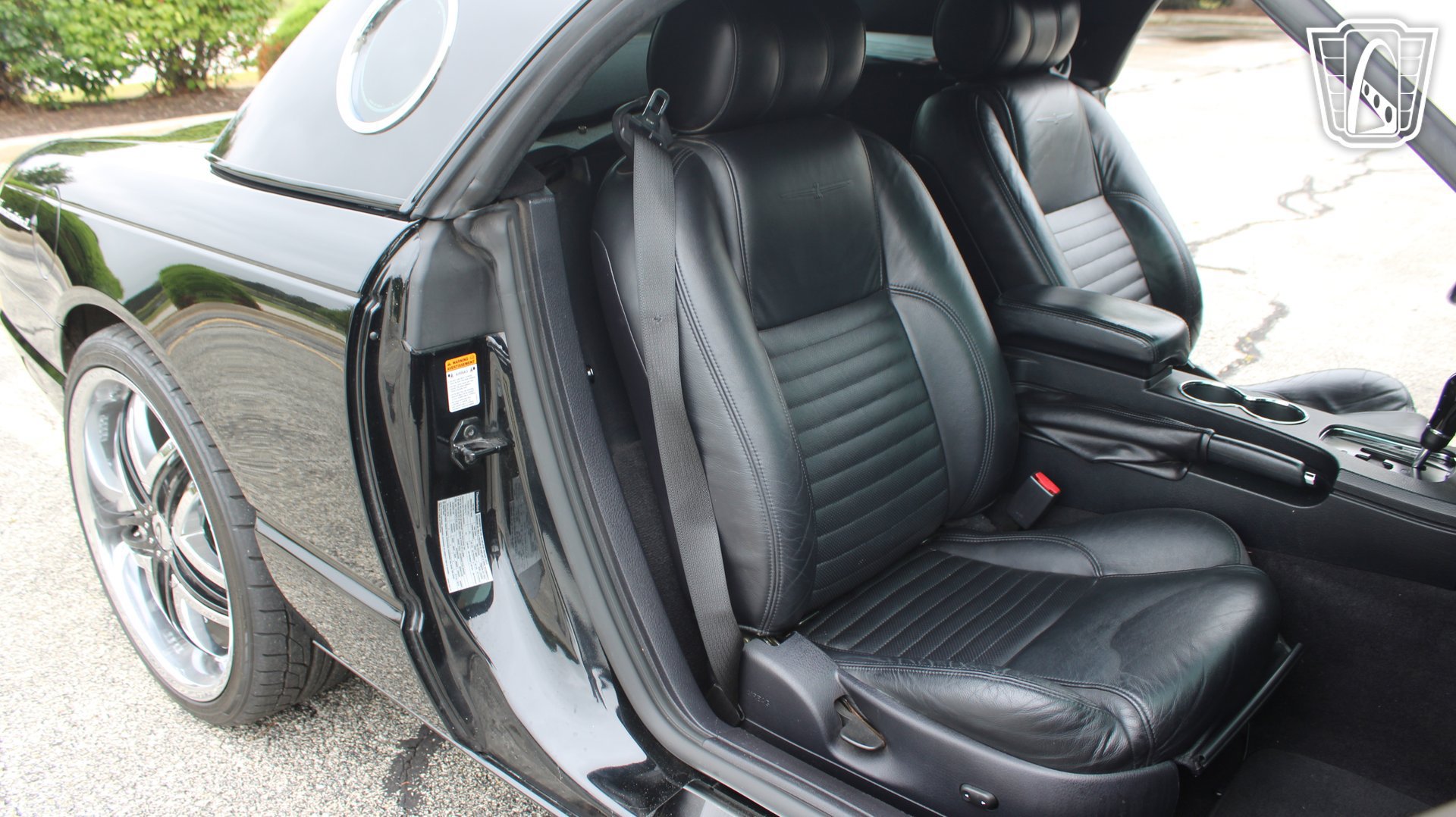 Used 2003 Ford Thunderbird RWD image 13