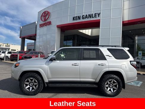 Used 2020 Toyota 4Runner TRD Off-Road Premium w/ Moonroof Package AWD/4WD image 3