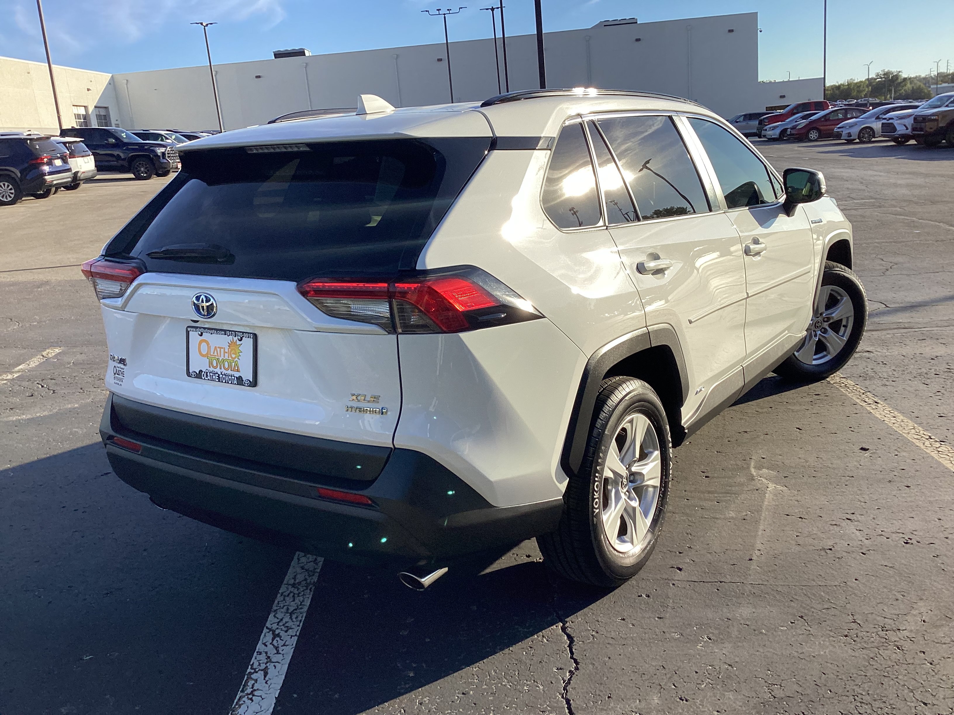 Certified 2021 Toyota RAV4 XLE w/ Convenience Package AWD/4WD image 20