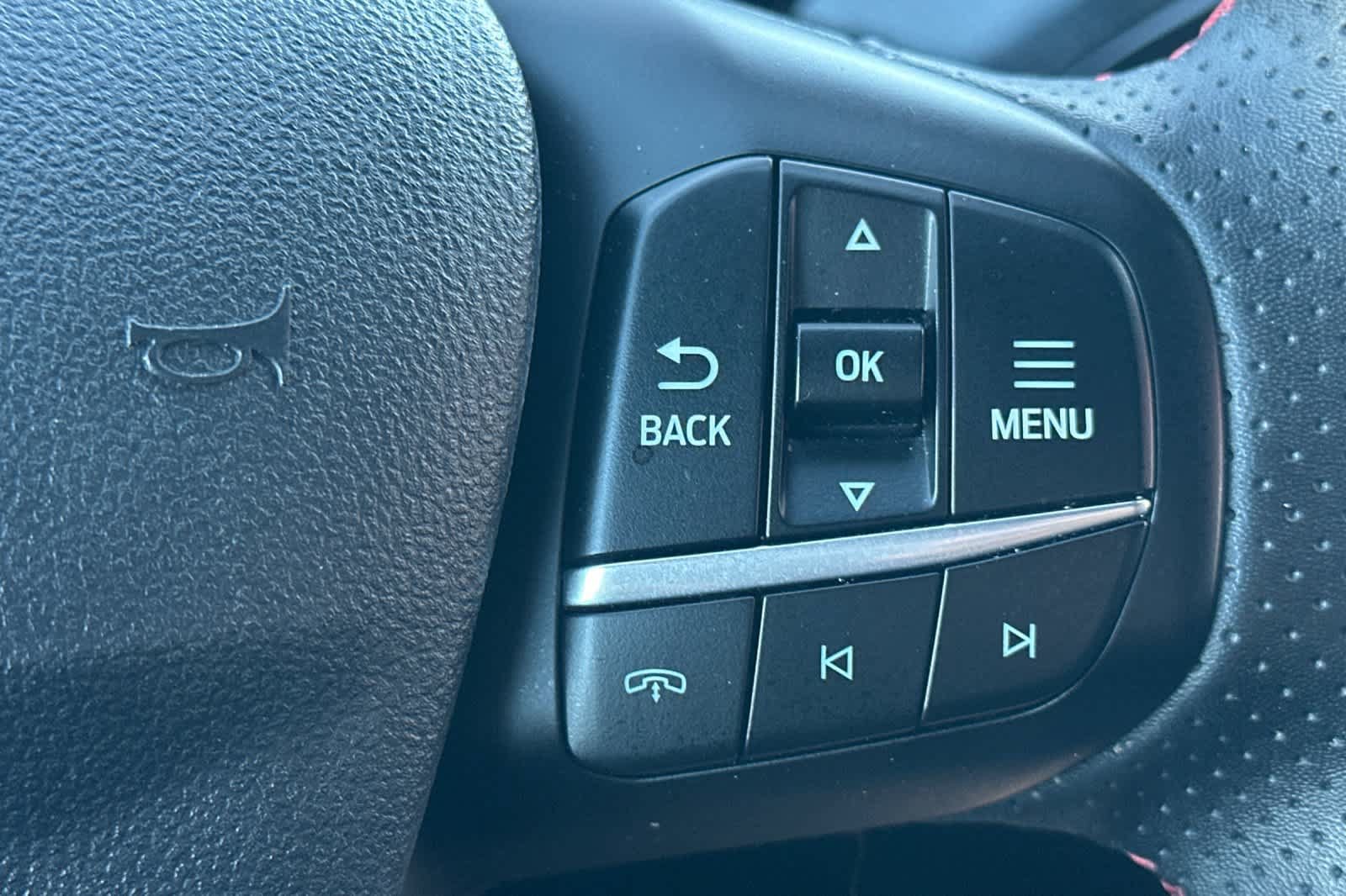 Used 2025 Ford Escape ST-Line FWD image 29