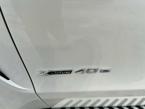 Used 2017 BMW X5 xDrive40e w/ Luxury Seating Package AWD/4WD image 11
