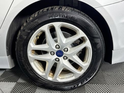 Used 2016 Ford Fusion SE image 35
