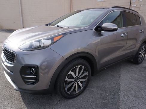 Used 2018 Kia Sportage EX w/ EX Premium Package image 4
