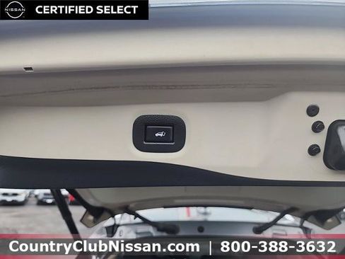 Certified 2018 Nissan Rogue SV AWD/4WD image 12