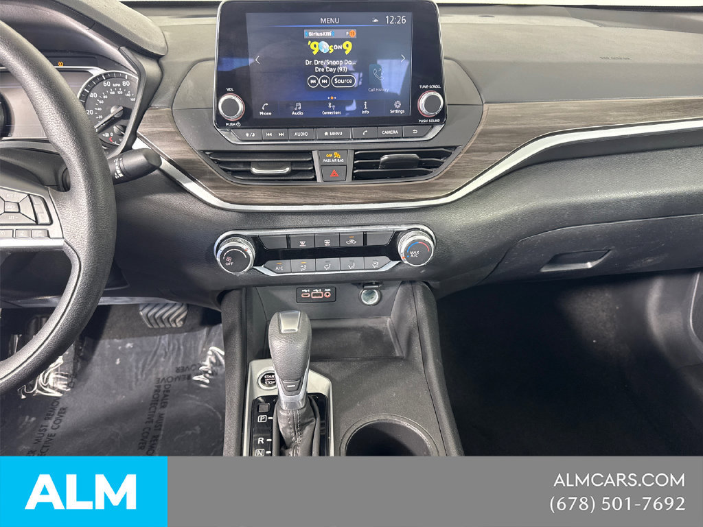 Used 2025 Nissan Altima 2.5 SV FWD image 31