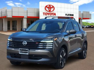 Used 2025 Nissan Kicks SR FWD video 2