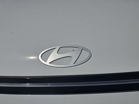 New 2026 Hyundai Kona SEL Premium FWD image 12