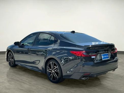 Used 2025 Toyota Camry XSE FWD image 4