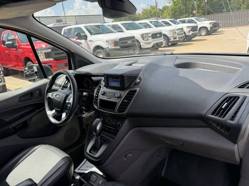 Used 2019 Ford Transit Connect XL FWD image 12