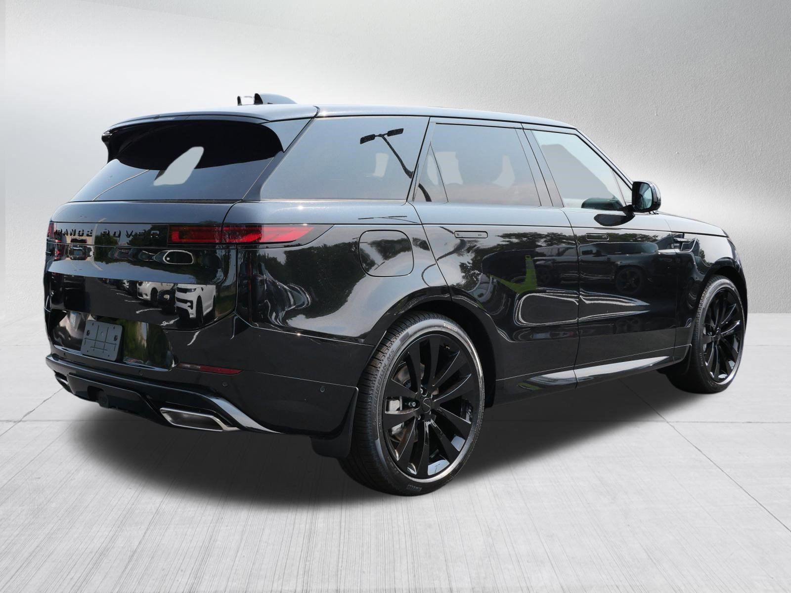 New 2026 Land Rover Range Rover Sport Dynamic SE AWD/4WD image 2