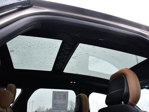 Used 2020 Lincoln Corsair Reserve w/ Equipment Group 201A image 17