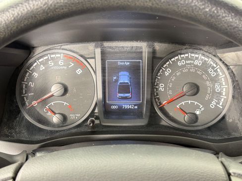 Used 2022 Toyota Tacoma SR image 18