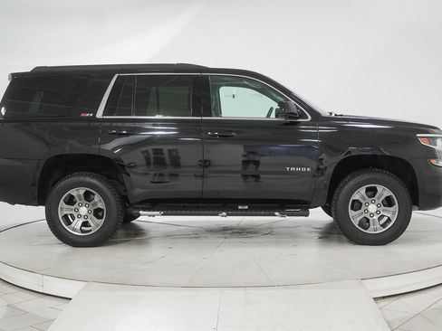 Used 2019 Chevrolet Tahoe LT w/ Luxury Package AWD/4WD image 14