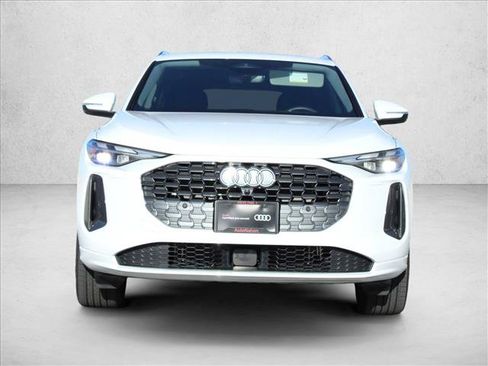 Certified 2025 Audi Q5 Premium w/ Convenience Package AWD/4WD image 2