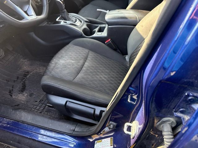 Used 2019 Nissan Rogue S w/ Special Edition Package AWD/4WD image 7