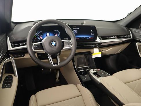 New 2025 BMW X1 xDrive28i w/ Technology Package image 2