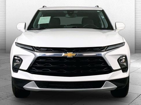 Used 2024 Chevrolet Blazer LT w/ Convenience Package FWD image 2