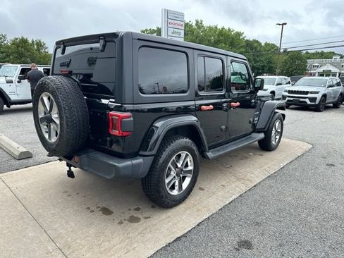 Certified 2019 Jeep Wrangler Unlimited Sahara w/ Cold Weather Group AWD/4WD image 7