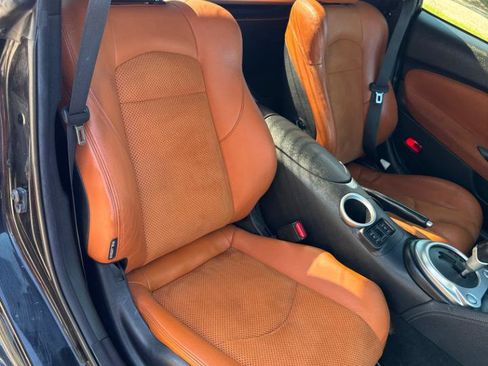 Used 2014 Nissan 370Z Touring w/ Sport Package RWD image 13