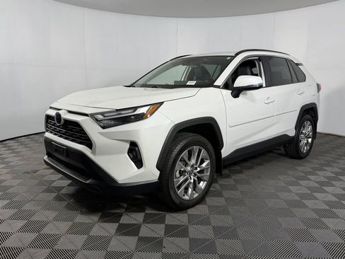 Used 2024 Toyota RAV4 XLE Premium image 3