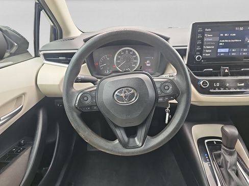 Used 2021 Toyota Corolla LE FWD image 12