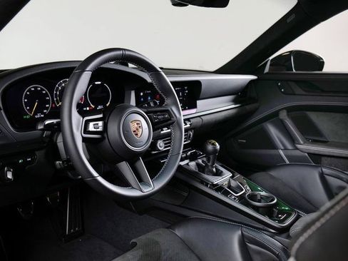 Certified 2025 Porsche 911 GT3 RWD image 4