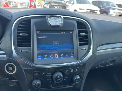 Used 2014 Chrysler 300 C w/ Beats Audio Group RWD image 27