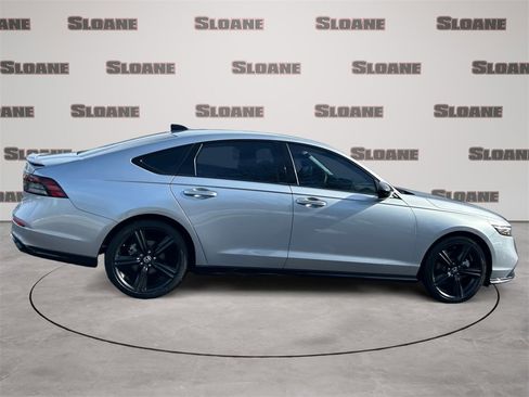 Used 2024 Honda Accord Sport image 6