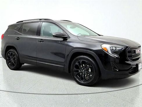 Used 2021 GMC Terrain SLT w/ Elevation Edition FWD image 3