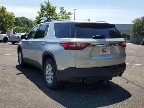 Used 2018 Chevrolet Traverse LT FWD image 3