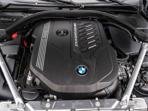 Used 2024 BMW M440i Convertible w/ Premium Package RWD image 32
