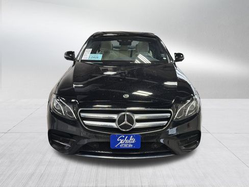 Used 2019 Mercedes-Benz E 300 4MATIC image 2