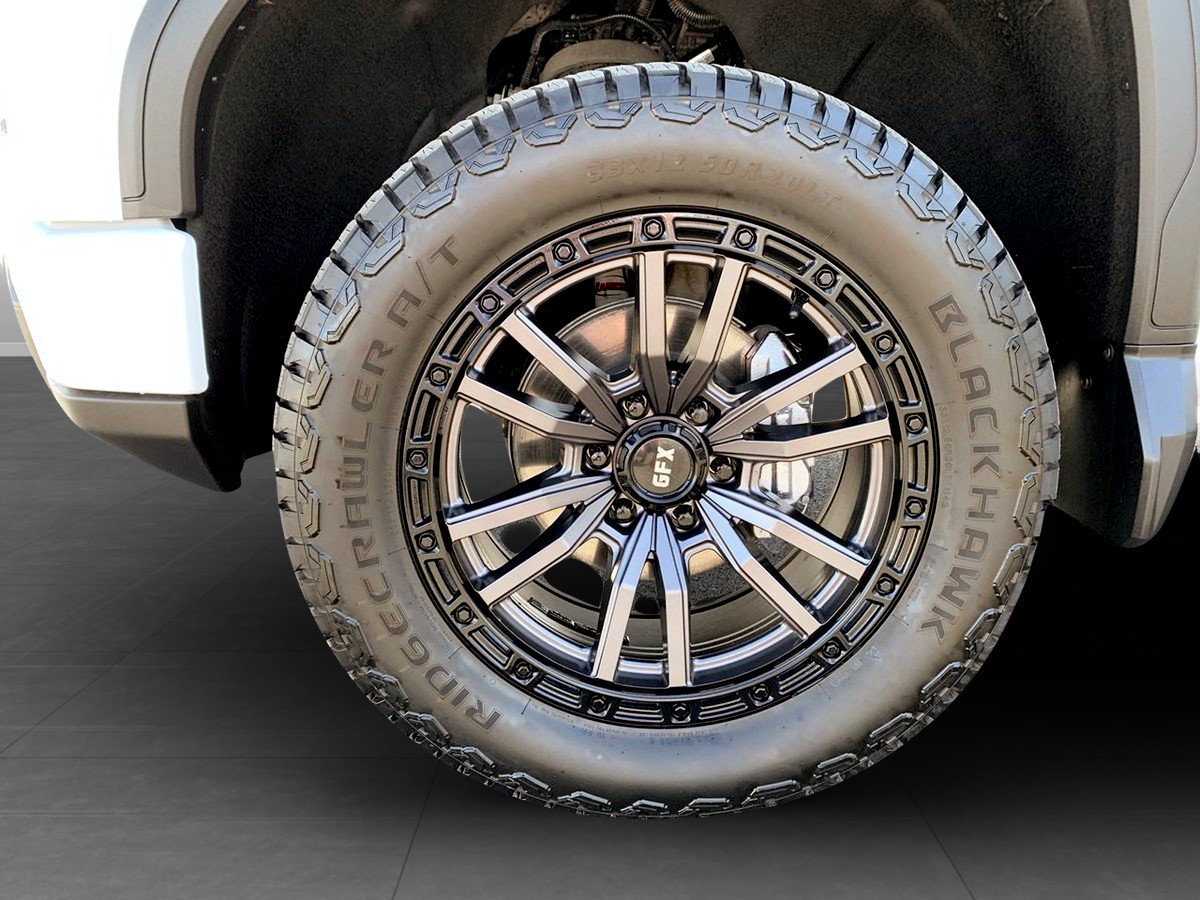 Used 2023 GMC Sierra 1500 AT4 w/ AT4 Premium Package AWD/4WD image 11