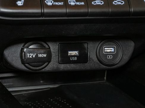 Used 2023 Hyundai Elantra Limited FWD image 25