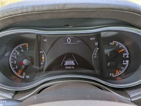 Used 2021 Jeep Grand Cherokee Overland image 12