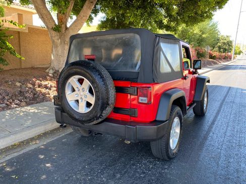 Used 2016 Jeep Wrangler Sport w/ Connectivity Group AWD/4WD image 7