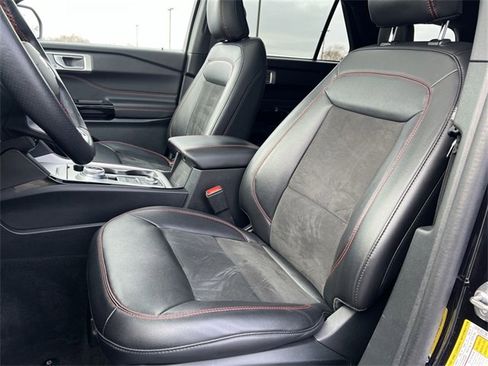 Used 2023 Ford Explorer ST-Line w/ Class IV Trailer Tow Package image 13