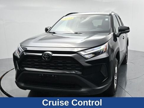 Used 2023 Toyota RAV4 XLE AWD/4WD image 3