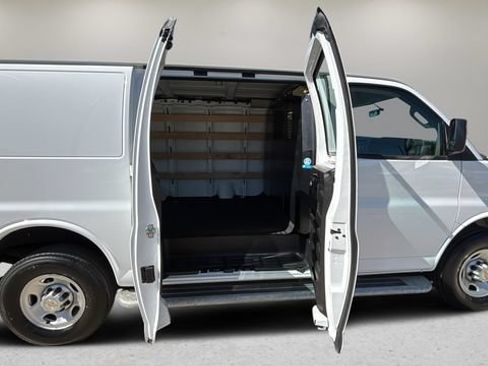 Used 2024 Chevrolet Express 2500 w/ Driver Convenience Package RWD image 37