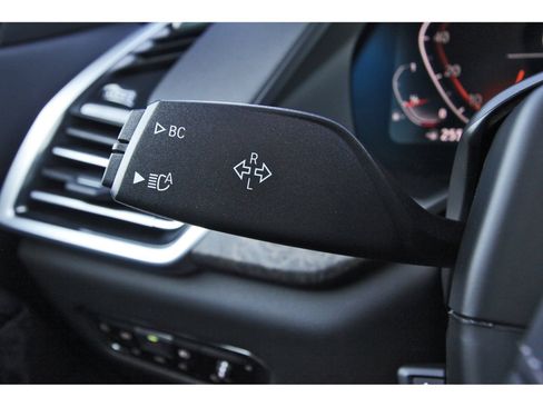 Used 2019 BMW X5 xDrive40i w/ Premium Package 2 AWD/4WD image 20